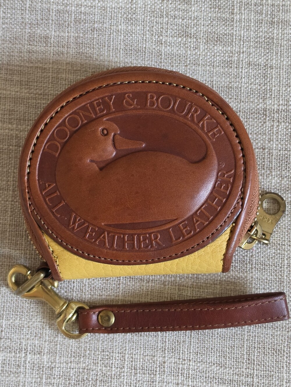 Dooney & Bourke Vintage Duck Coin Purse‎ All Weather Leather AWL, YELLOW 💛